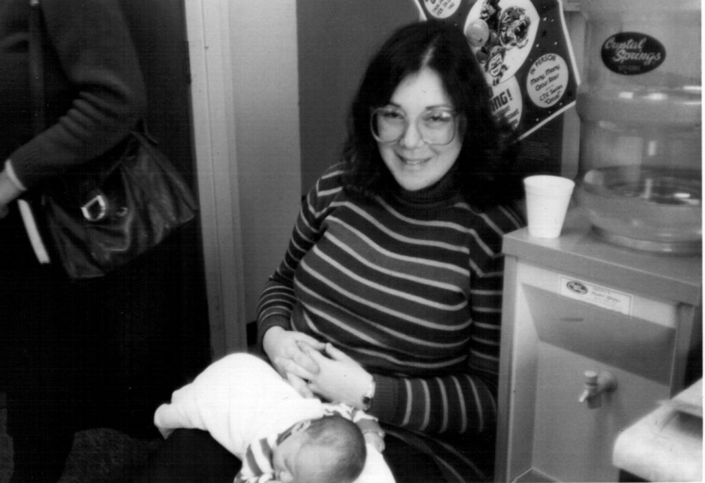 This 1982 photo of Organized Working Women Executive Member and activist Barb Linds and her daughter was taken at a workshop.