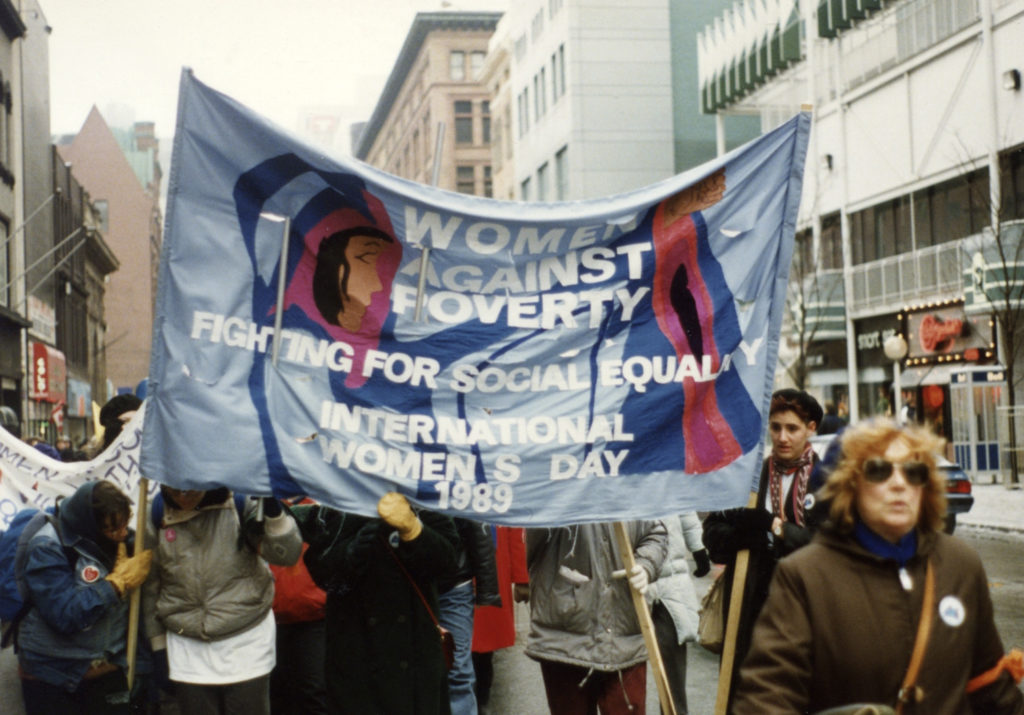 The theme of the International Women's Day 1989 demonstration was "Women Against Poverty: Fighting for Social Equality."